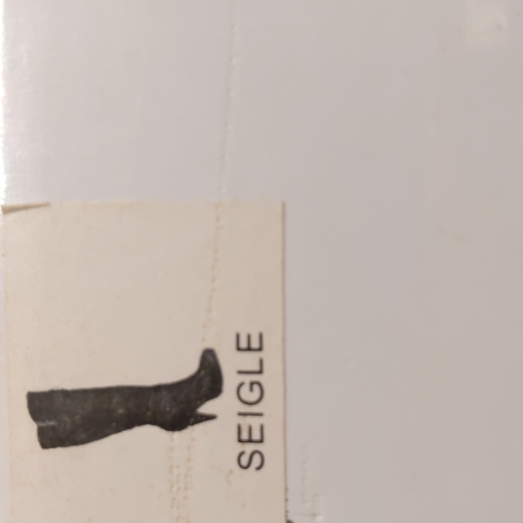 Aldo Seigle black leather and shearling heeled boot - Picture 15 of 16